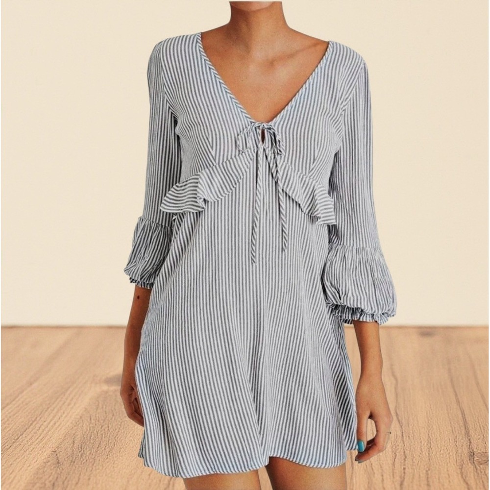 AE American Eagle Mini Dress Sz L Tall Tiny Stripe Gray Ruffle Vneck Long Sleeve
